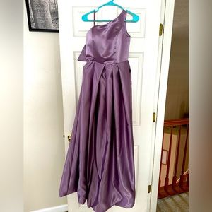 Women’s formal gown size 4. Floor length, one shoulder with high slit.